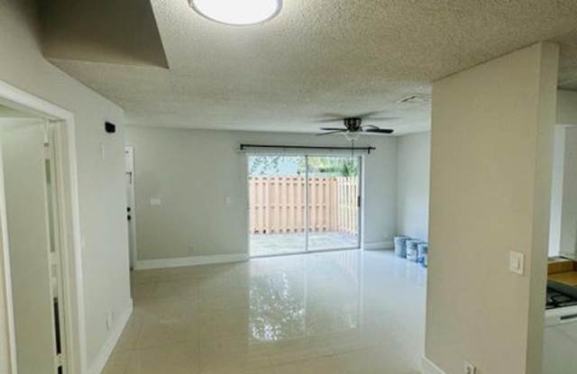 451 W Cypress Way, West Palm Beach, FL 33406 Gallery 3