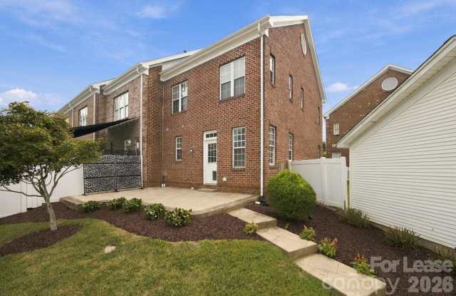 10007 Ansonborough Square Gallery 4