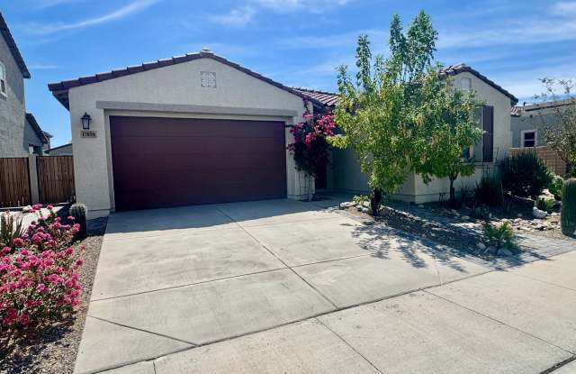Stunning Single Level 3 Bedroom/2 Bath Home in Estrella! Gallery 3