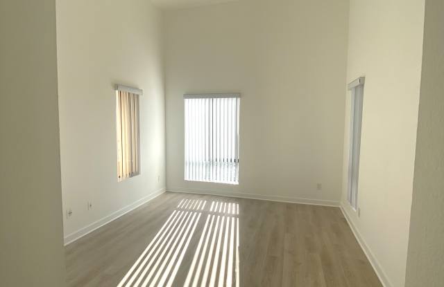 465 Oak Street photos photos