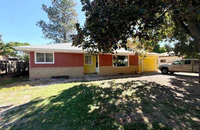 Spacious 4 bedroom 2 bath Ranch Style House In Fort Collins - 1212 Emigh Street, Fort Collins, CO 80524
