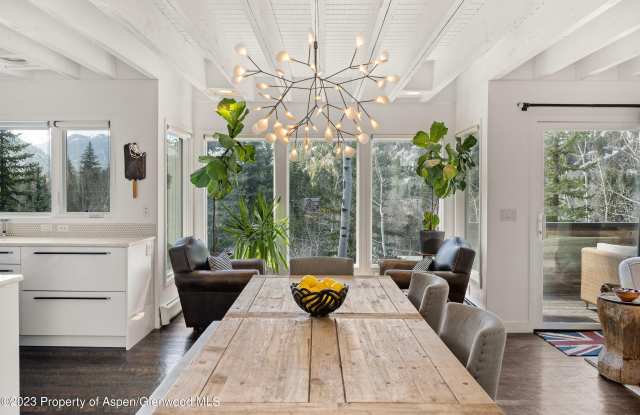 122 Eastwood Drive Gallery 4