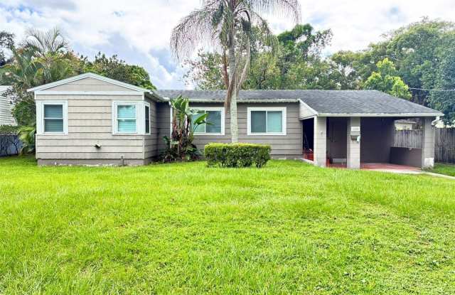 1650 CRESTWOOD DRIVE photos photos