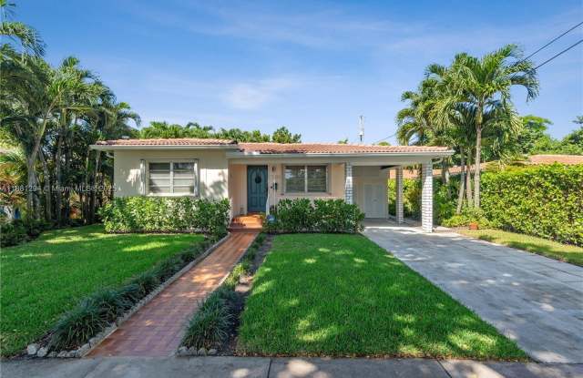 1456 SW 65th Ave photos photos