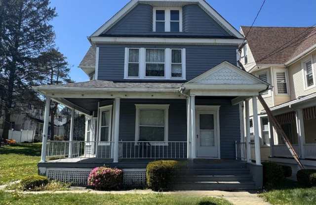 609 N Hyde Park Avenue photos photos