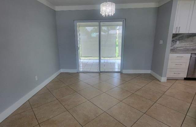 203 Redcliff Avenue Gallery 4