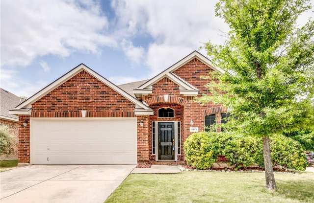 Frisco Gem with Spacious Yard, Patio & Top-Rated Frisco ISD Access - 5913 Dustin Trail, Frisco, TX 75034
