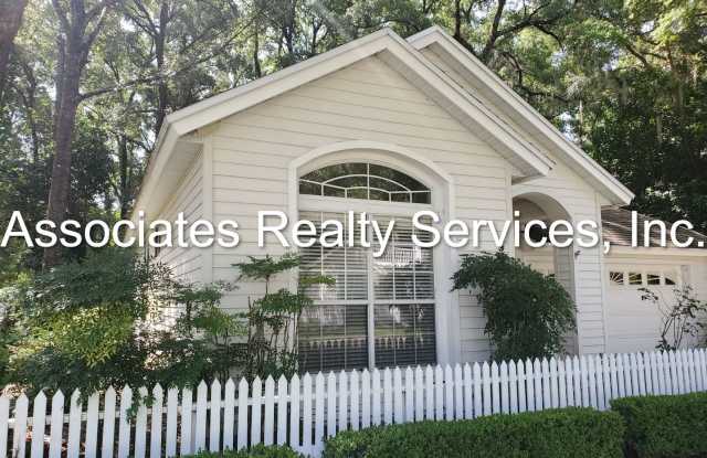 3 Bed/2 Bath, On the Golf Course in Haile Plantation-Chickasaw Way! photos photos