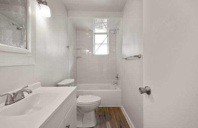 Gorgeous 2 bedroom in Pittsburgh available November 15! Gallery 3