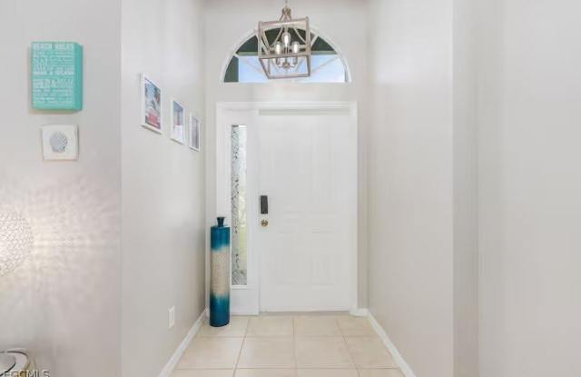 2705 SW 11th Place Gallery 3