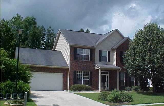 Gorgeous 2-Story Brick Home Gallery 1
