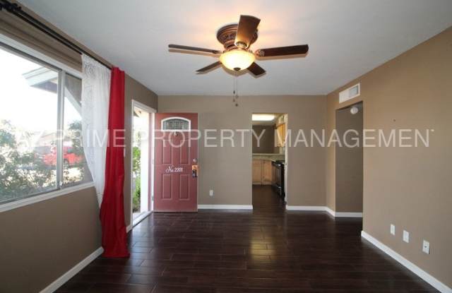 2201 West Poinsettia Drive Gallery 2