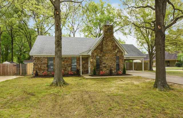 Updated and charming 3 bed, 2 bath with SUN ROOM/BONUS ROOM. photos photos