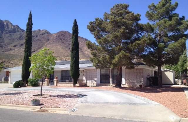 Mountain Park 5bed/3bath with Pool and Views! - 2809 Rocky Ridge Drive, El Paso, TX 79904