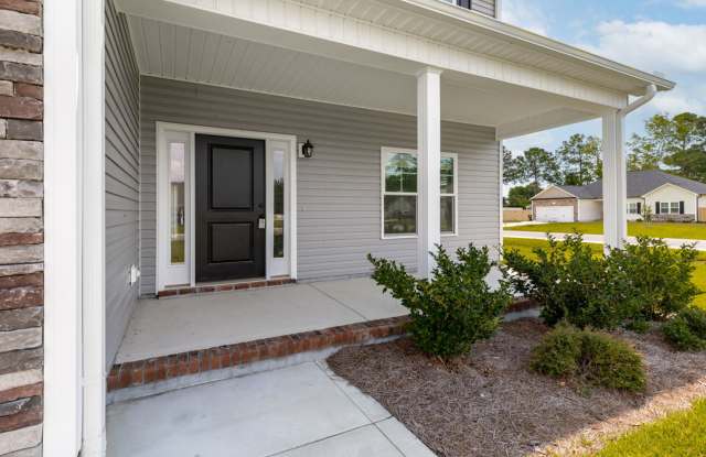 4 Bedroom Home in Holly Ridge W/ New Fence Gallery 4