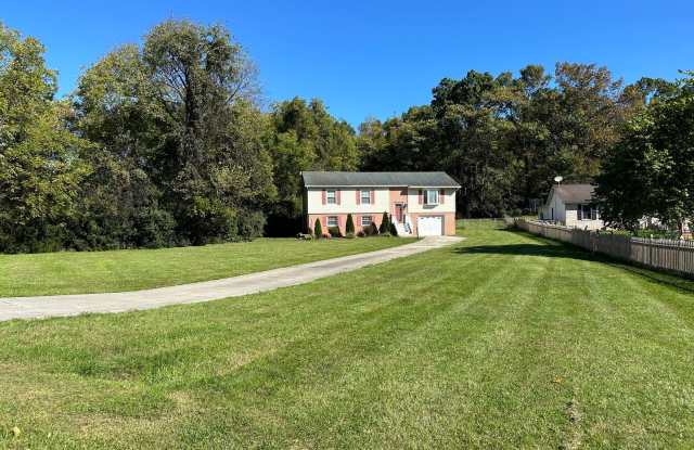 Now available for rent in the Sylvan Grove community! - 106 Upshur Drive, Inwood, WV 25413