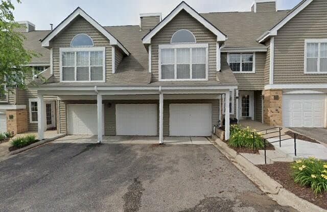 5988 Chasewood Parkway - 5988 Chasewood Parkway, Minnetonka, MN 55343