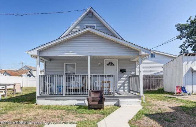 408 16th Avenue unit: 5 photos photos