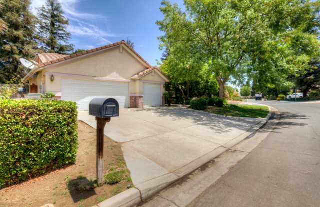 5508 W Bluff Avenue Gallery 4