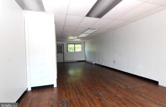 283 N WEST END Boulevard Gallery 4