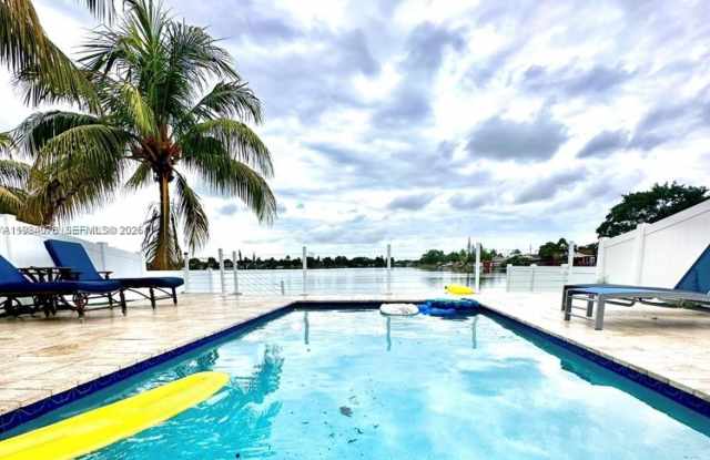 2431 SW 58th Mnr photos photos