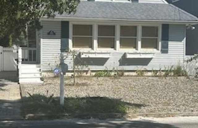 1855 Bay Boulevard photos photos