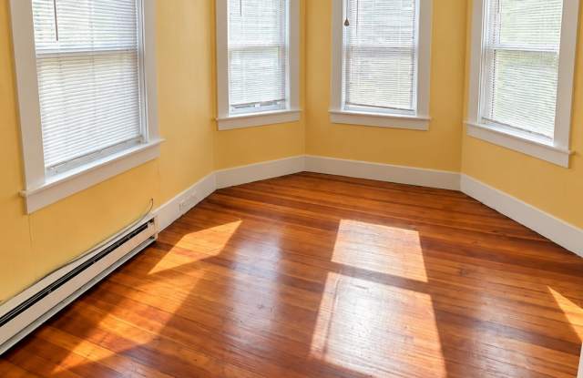 109 Pocasset Ave Gallery 2