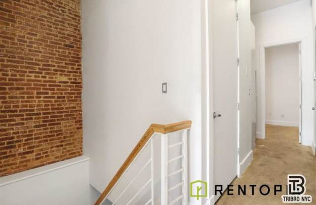 753 Lexington Avenue Gallery 4