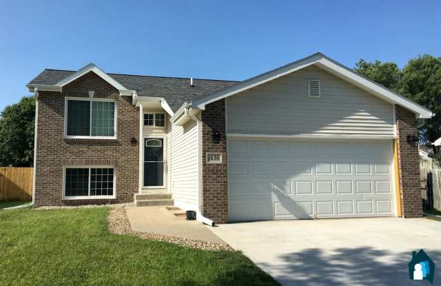 1630 Prairie Lane - 1630 Prairie Lane, Lincoln, NE 68521