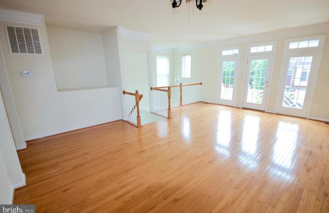 12000 ENGLEMEADE DRIVE Gallery 4