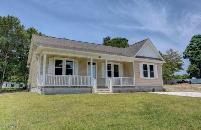 120 Crabshell Lane - 120 Crabshell Lane, Sneads Ferry, NC 28460