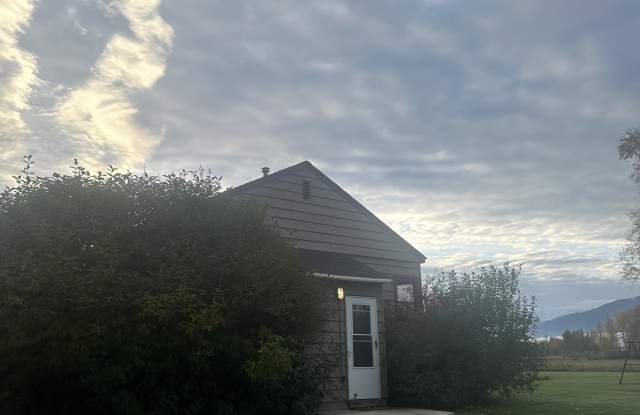 506 E Cooper Lp - 506 East Cooper Loop, Palmer, AK 99645
