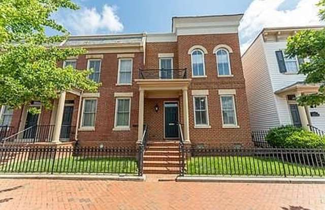 Spacious 3-Bedroom 3-Bath on Cary St. photos photos
