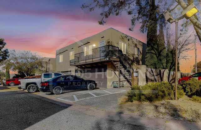 Large NE Heights 2 Bedroom Apartment photos photos
