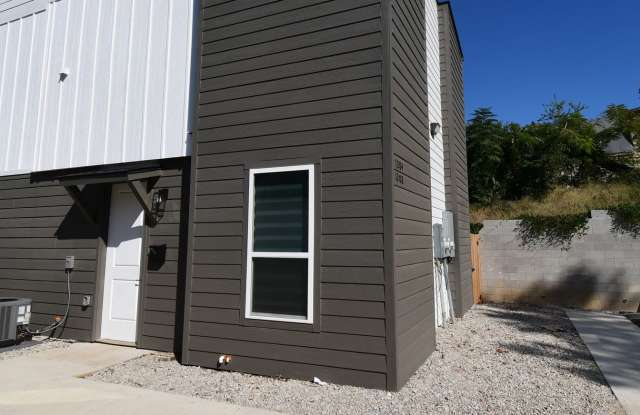 Available Now Be the First- 2 Bedroom, 2.5 Bathroom Duplex! Gallery 1