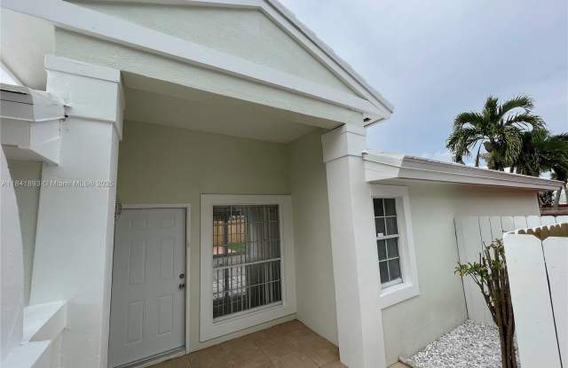 11341 SW 63rd Ter photos photos