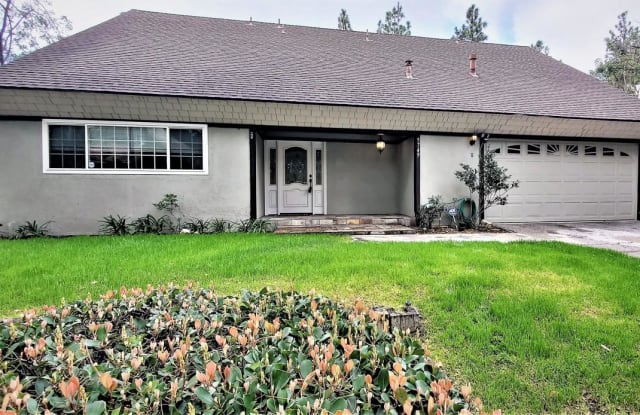 5749 EVENING CANYON Drive - 5749 Evening Canyon Drive, La Cañada Flintridge, CA 91011