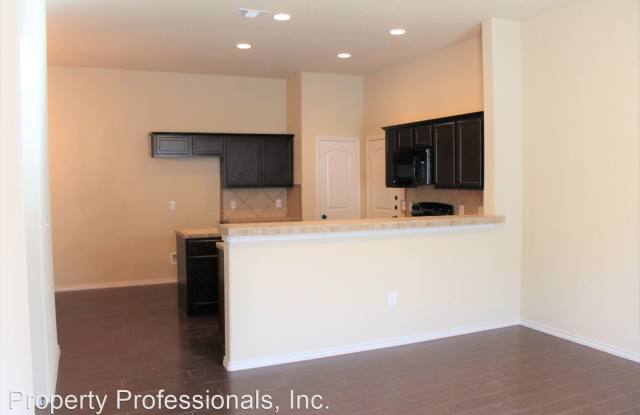 701 Creekside Circle Gallery 2