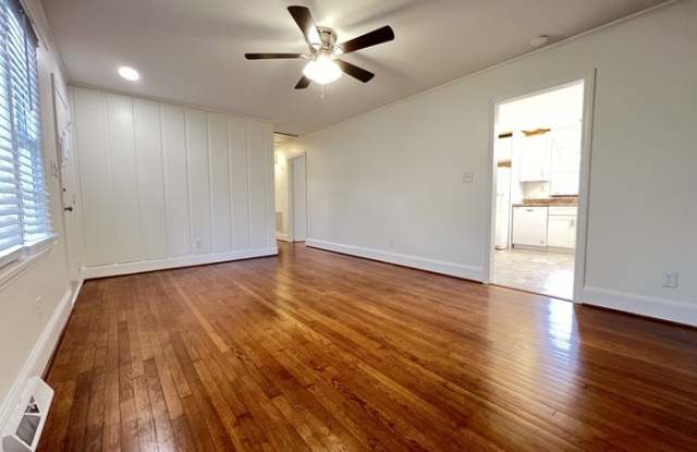 1920 Eastway Drive Gallery 4
