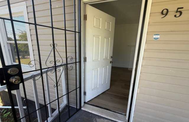 952 Estes Drive SW Gallery 3