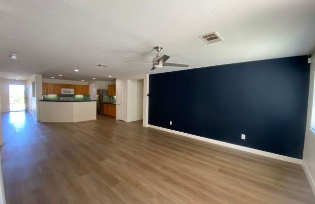 Palmale 3 bedroom Available Now! Gallery 4