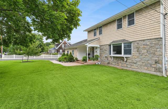 48 Fanning Avenue Gallery 2