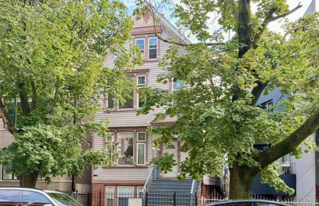 1519 Barry Gallery 1