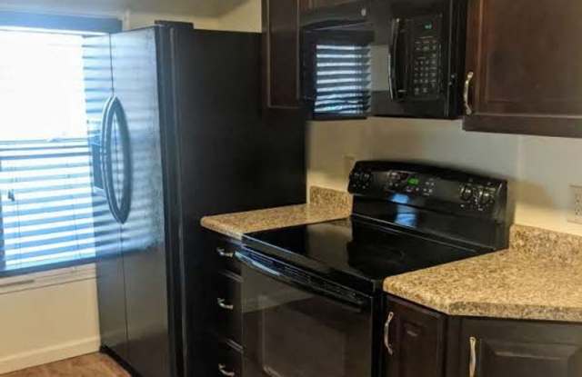 3 Weeks Rent Free – Spacious 4 Bed / 2 Bath Ogden Home with Finished Basement Gallery 4