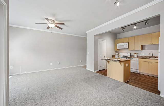 The Residences at Holland Lake Gallery 4