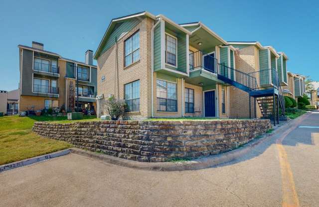 Welcome to Your Lake Ray Hubbard Retreat - 5805 Lake Hubbard Parkway, Garland, TX 75043