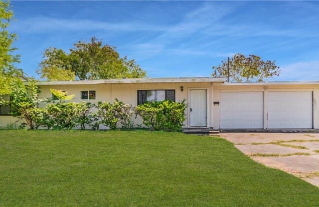 6329 Whitaker Dr - 6329 Whitaker Dr, Corpus Christi, TX 78412