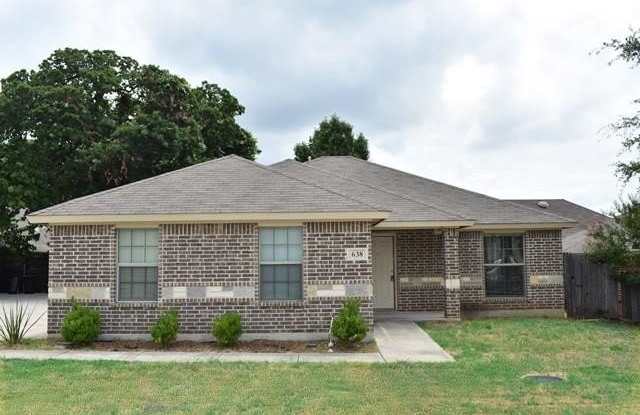 638 Brown Trail - 638 Brown Trail, Hurst, TX 76053