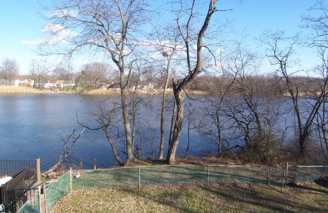 411 ESSEXWOOD COURT Gallery 2