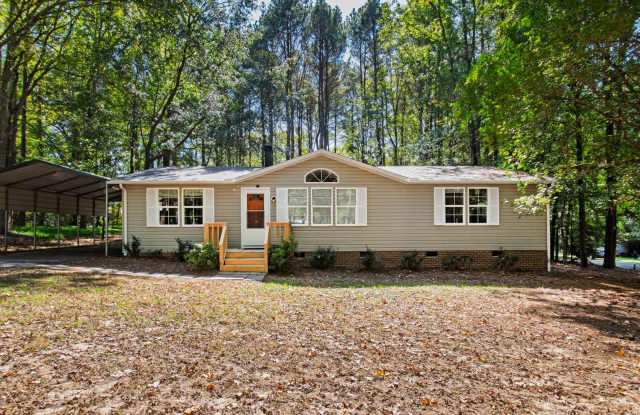 Spacious 3-Bedroom Home with Large Yard in Pittsboro, NC Gallery 4